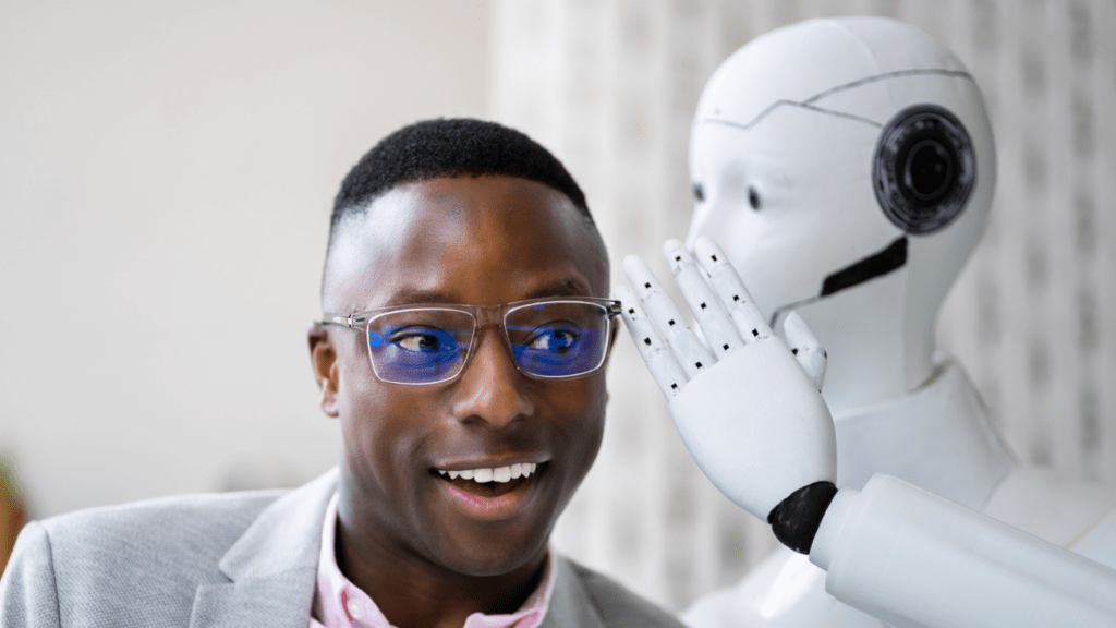 IA outil de formation, homme noir avec lunettes de vue et robot qui lui parle à l'oreille