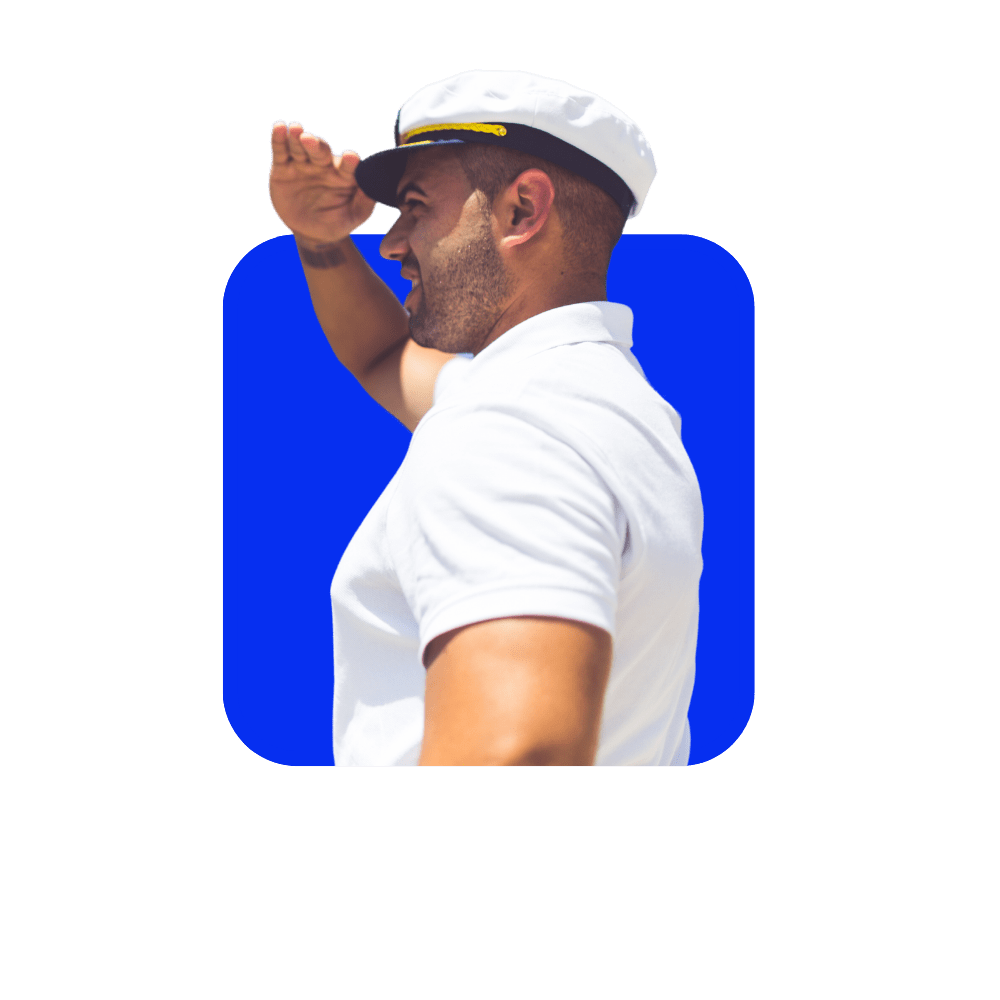 capitaine marine chapeau et tee shirt blanc sur fond bleu électrique