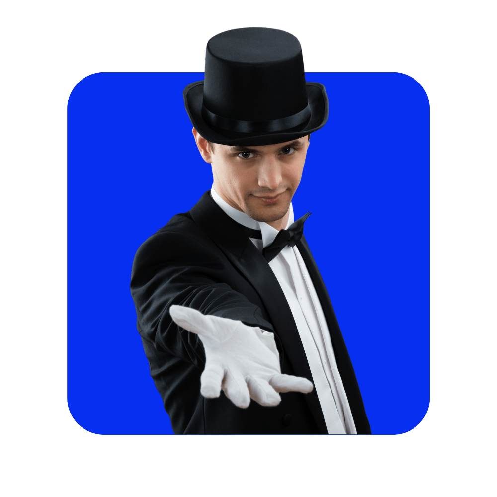 Homme magicien en costume avec chapeau noir